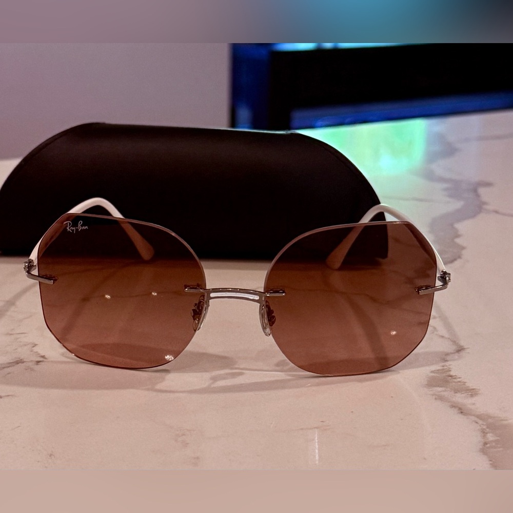 Ray-Ban RB8067 Sunglasses